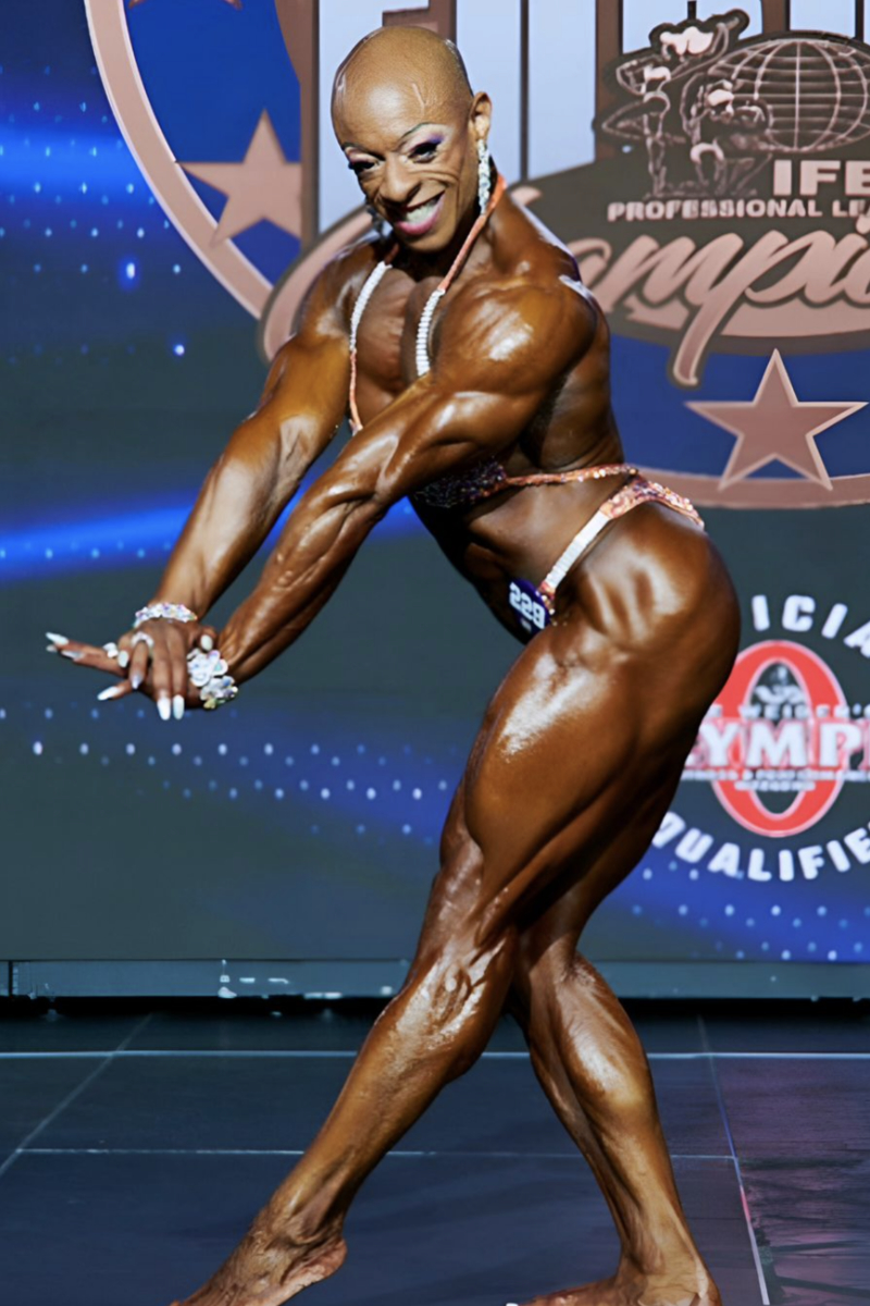 IFBB Pro Barbara Menage