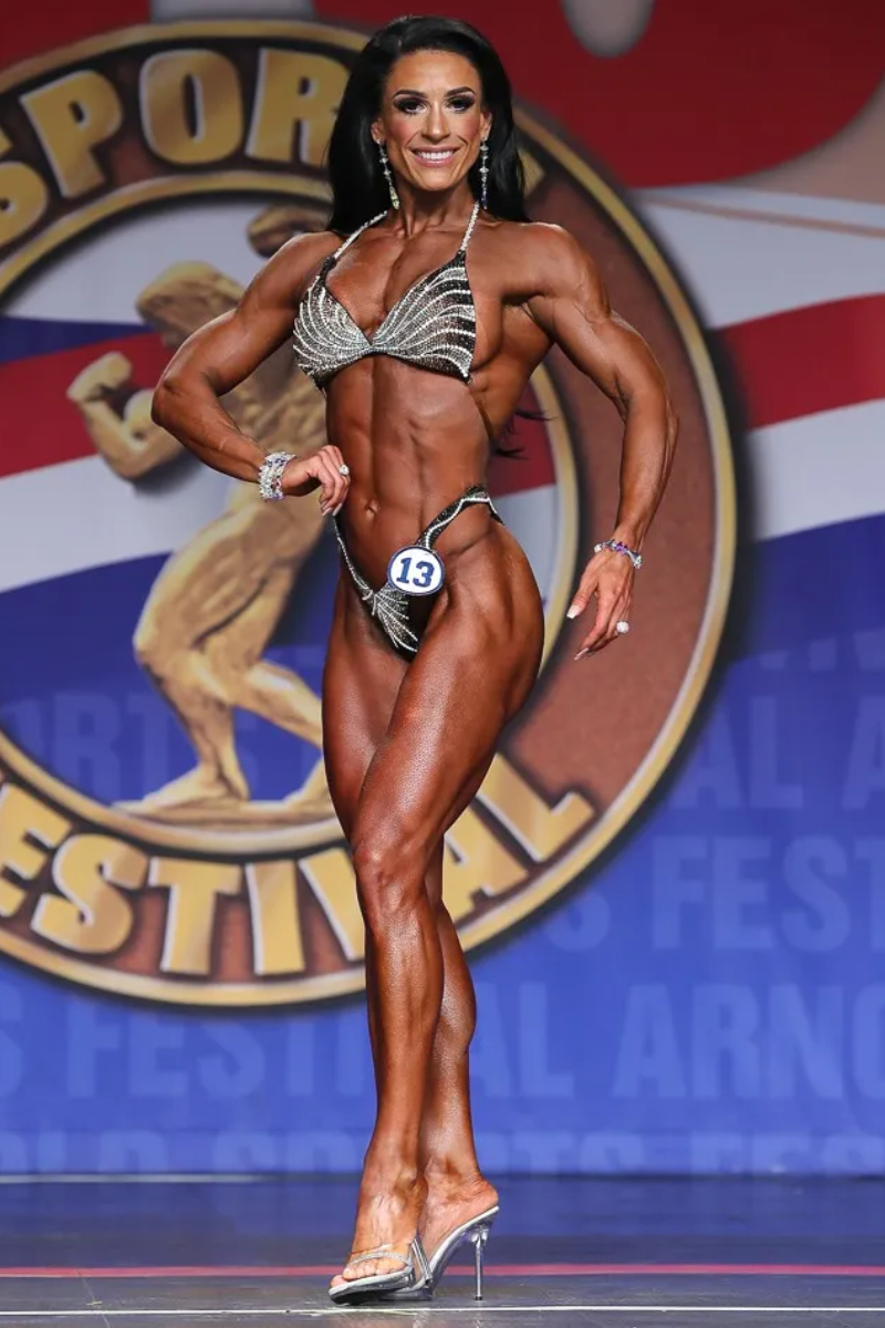 IFBB Pro Carly Starling-Horrell