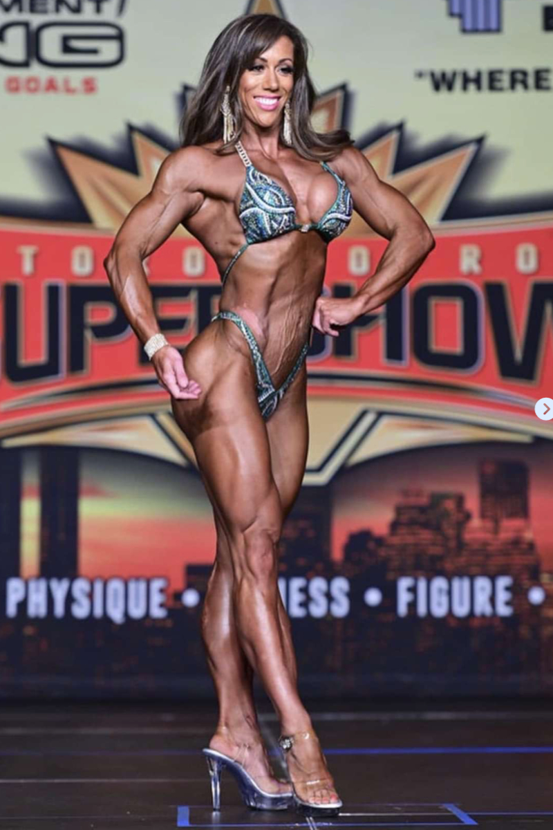 IFBB Pro Stephanie Jones