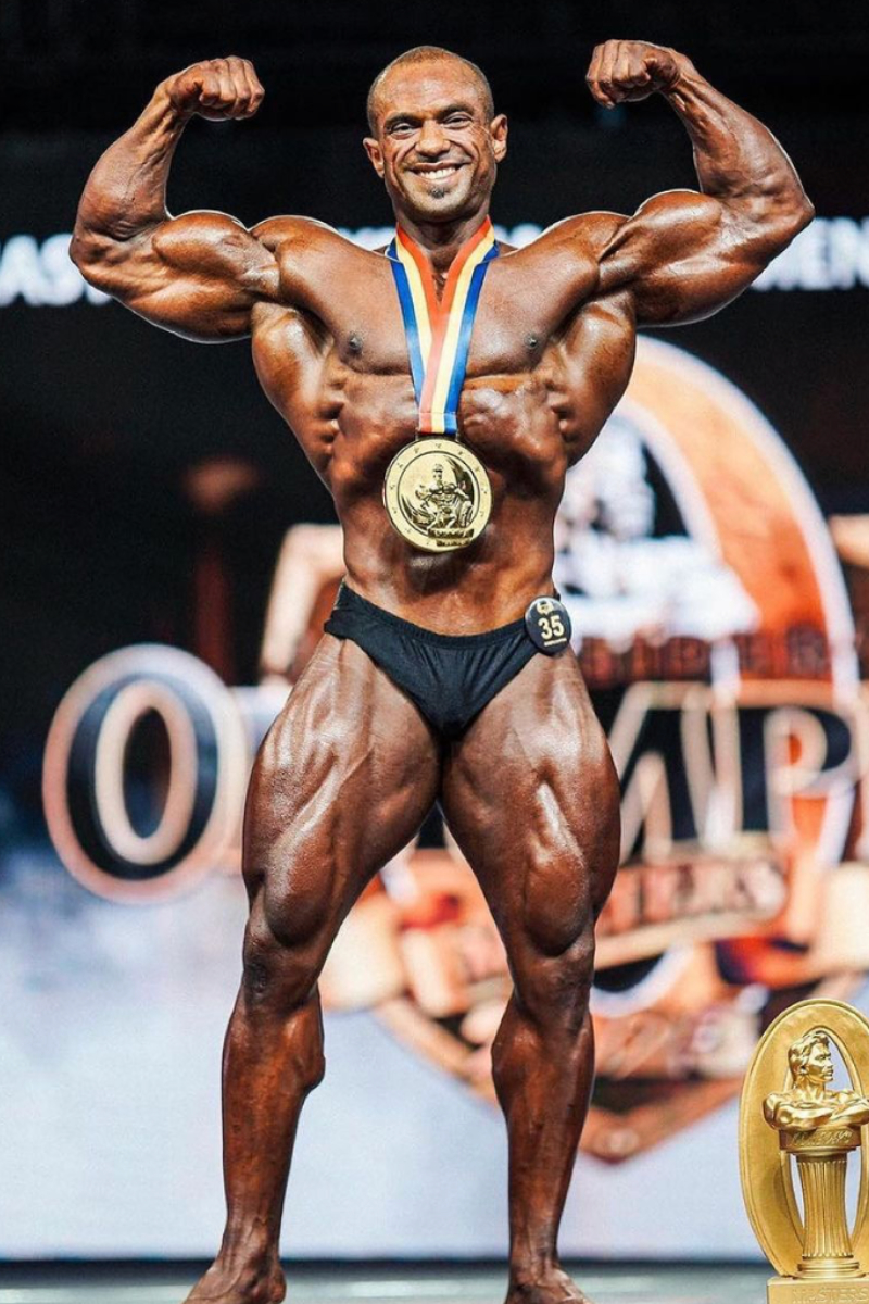 IFBB Pro Alejandro Cambronero