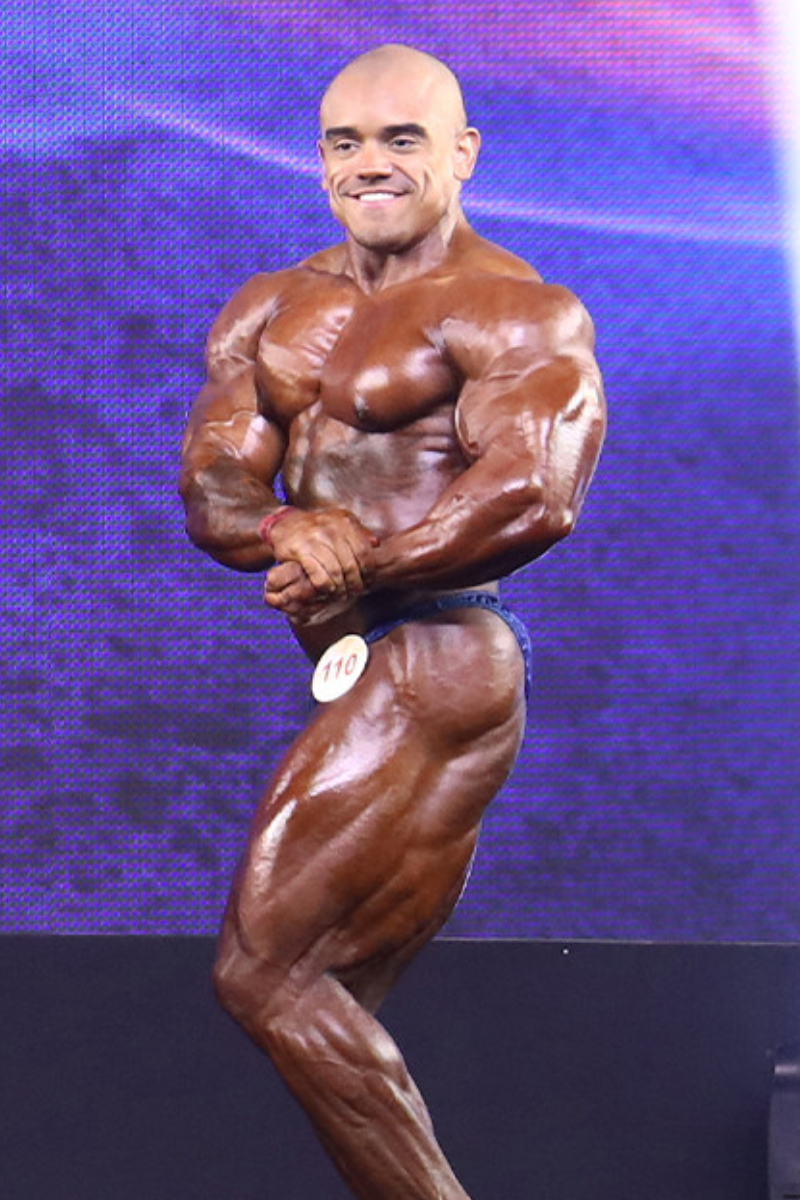 IFBB Pro Vitor Alves Porto De Oliveira