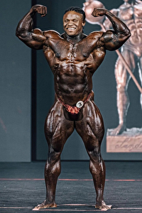 IFBB Pro Tonio Burton