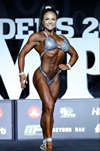 IFBB Pro Mariam Capes