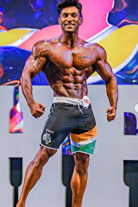 IFBB Pro Bhuwan Chauhan