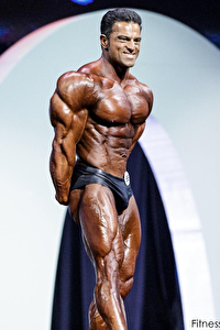 IFBB Pro Arash Rahbar