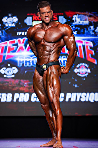 IFBB Pro Eric Wildberger