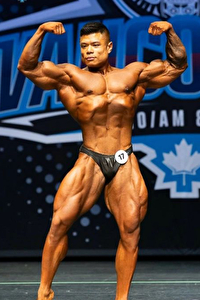 IFBB Pro John Le