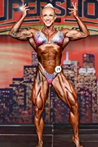 IFBB Pro Tracey Guile