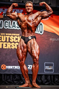 IFBB Pro Luca Reger