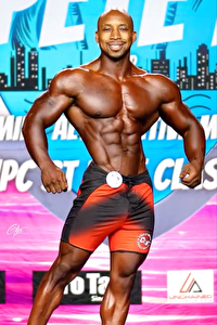 IFBB Pro Christopher Barr