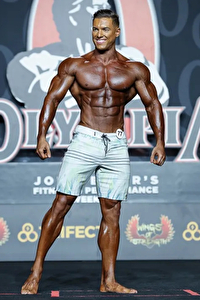 IFBB Pro Carlos DeOliveira