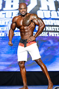 IFBB Pro Derrick Stevenson