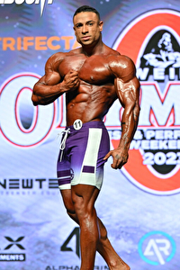 IFBB Pro Emmanuel Costa